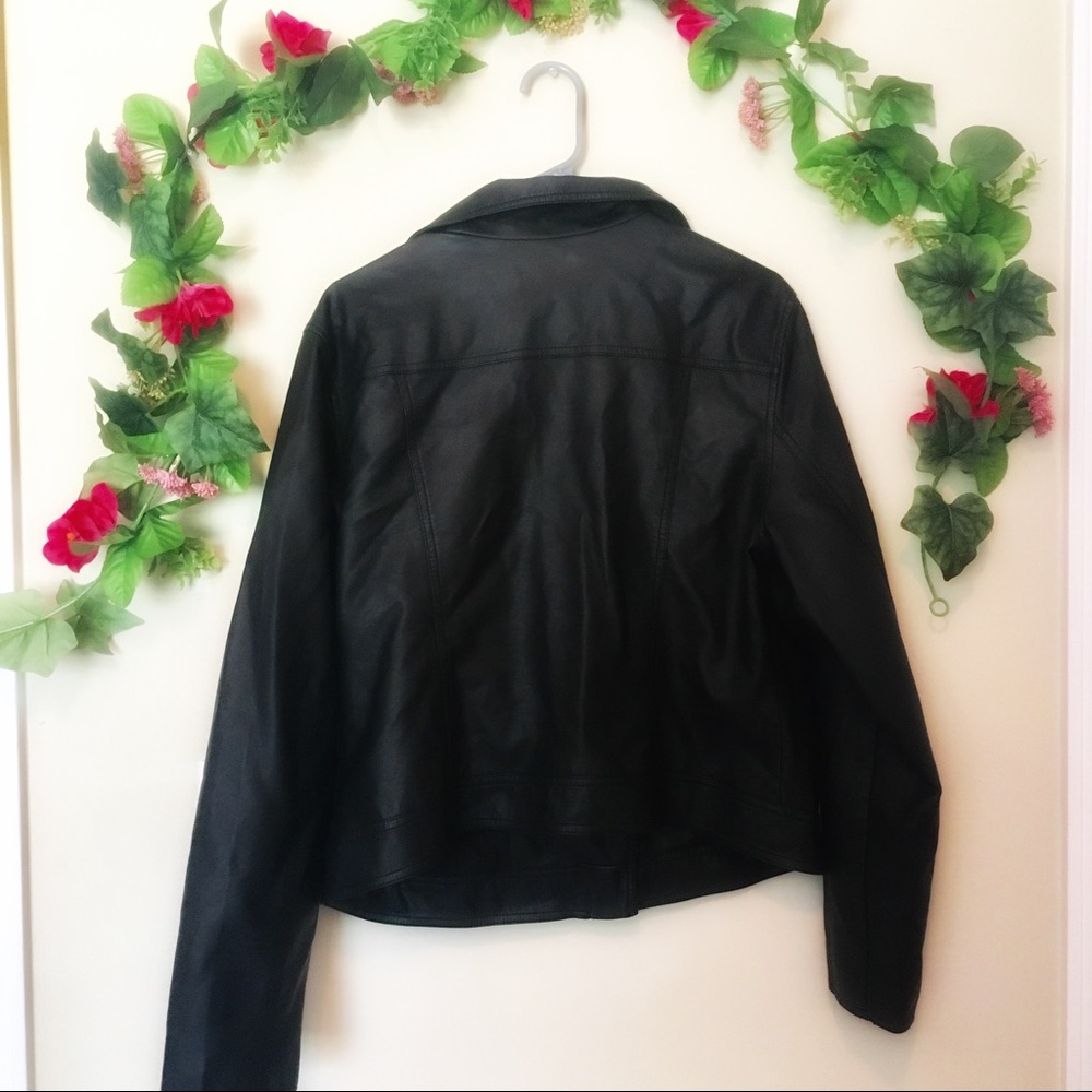 SOLD ๐ Old Navy Faux leather jacket - Picture 4 of 4
